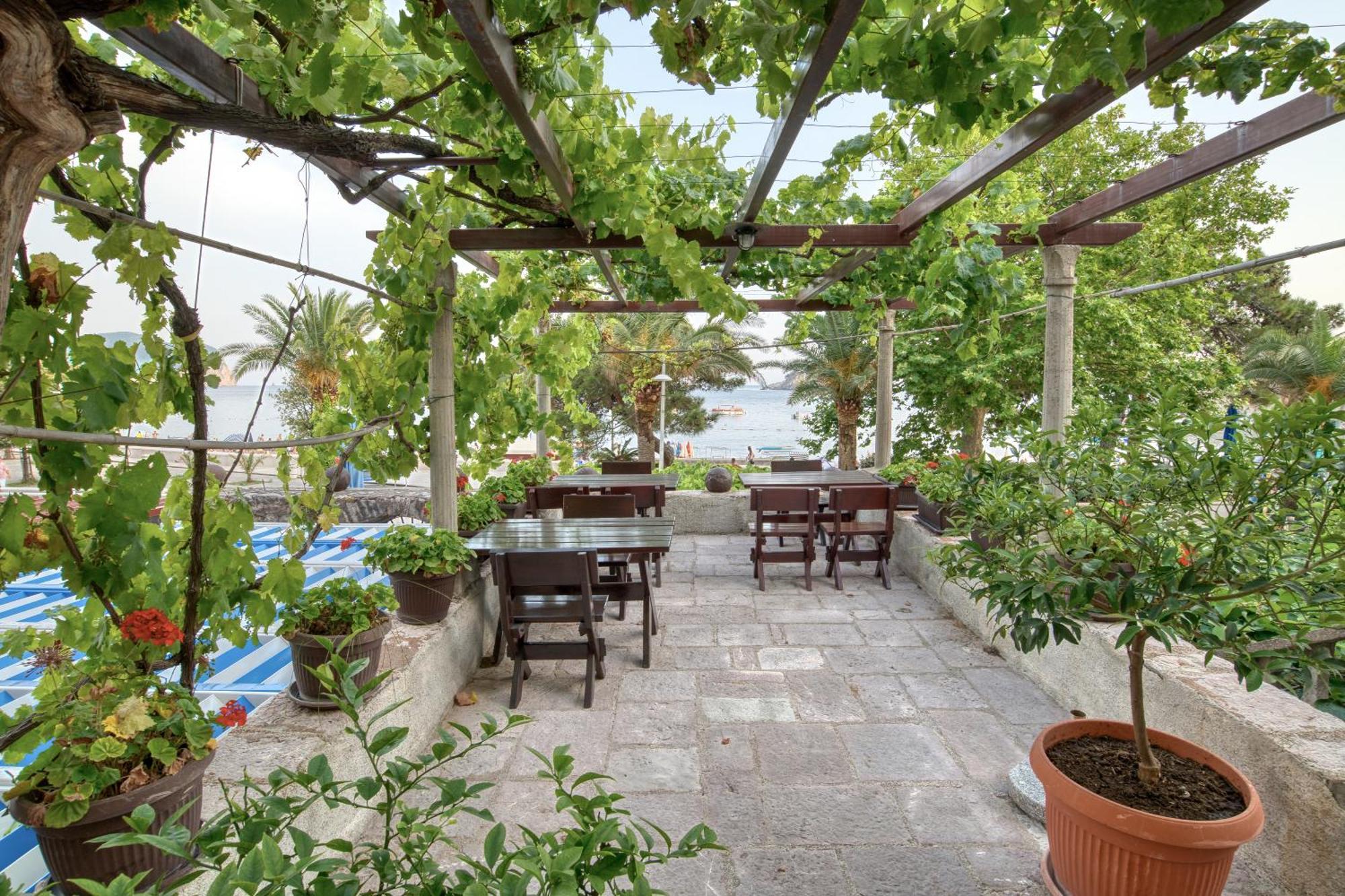 Sm Beach Residence Petrovac na moru Zimmer foto