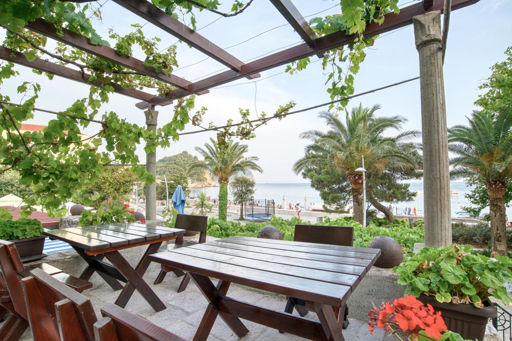 Sm Beach Residence Petrovac na moru Zimmer foto